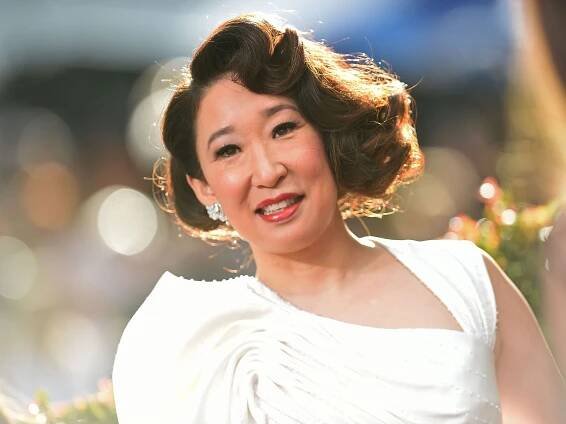 Golden Globes 2019: Sandra Oh’s Hair and Makeup Breakdown