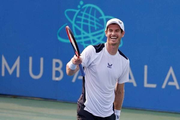 Murray si ve Washingtonu zajistil souboj s Fritzem. Auger-Aliassime prohrál i s Watanukim