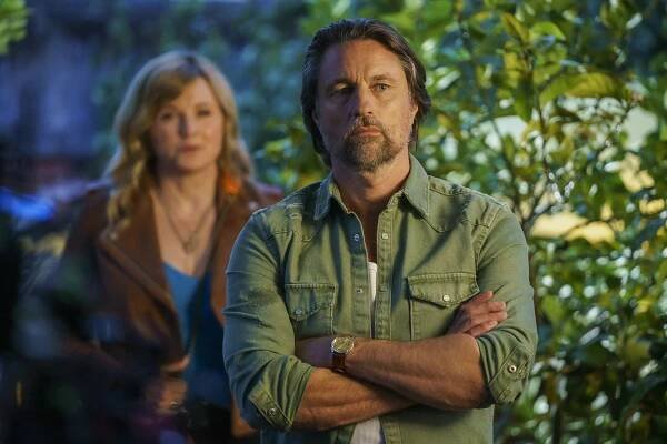 Vražda je můj život - The Village - Z filmu - Martin Henderson
