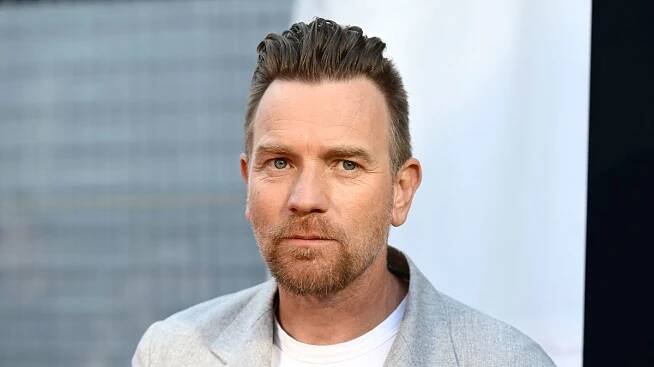 Na karlovarský festival přijedou Ewan McGregor a Alicia Vikanderová - Novinky