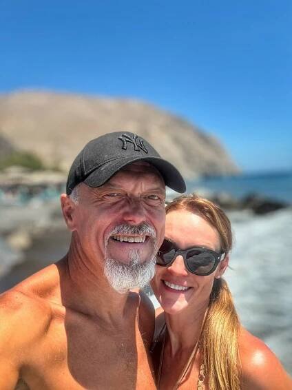 Zpěvák kapely Lucie Dyk (56): Tajná svatba na luxusním zámku!