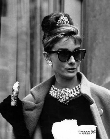 Audrey Hepburn ve filmu Snídaně u Tiffanyho (1961) / Zdroj: Profimedia.cz