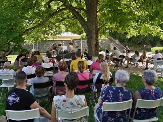Promenádní koncert: René z Moštárny | Kultura Boskovice
