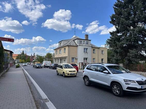 Dopravní tepna Plané nad Lužnicí se ucpává. Na vině je rozsáhlá rekonstrukce