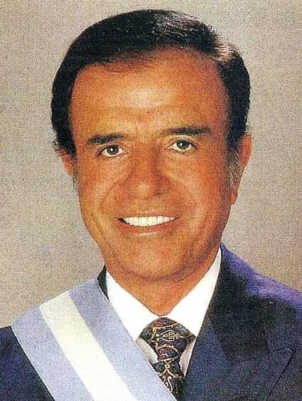 Súbor:Menem con banda presidencial (recortada).jpg – Wikipédia
