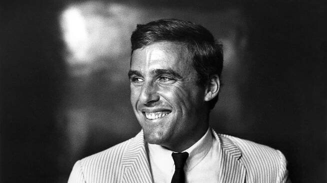 Burt Bacharach, Composer Who Added a High Gloss to the ’60s, Dies at 94