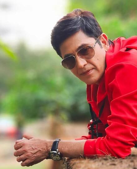 Aasif Sheikh Young