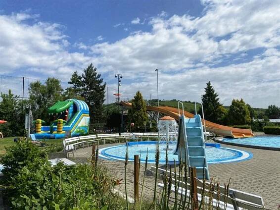 Letní koupaliště - SPOZAM | Město Hustopeče - oficiální web