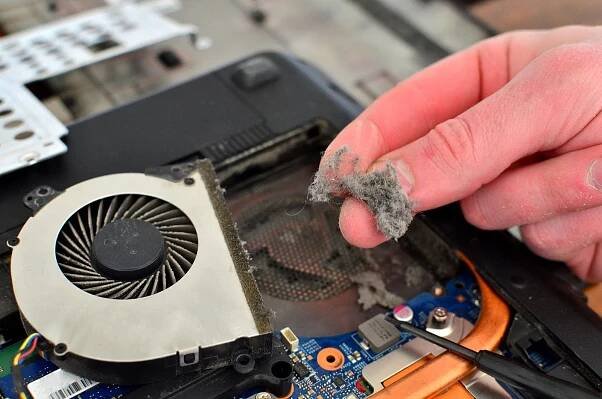 Jak správně vyčistit počítač nebo notebook?