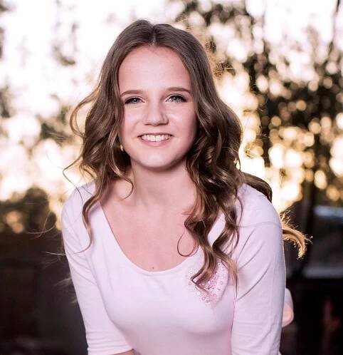 Amira Willighagen (* 27. března 2004) je nizozemská sopranistka, která v roce 2013 vyhrála šestou sezónu Holland's Got Talent. V té době jí bylo 9 let. ▬ Amira Willighagen se zúčastnila konkurzu v talentové soutěži Holland's Got Talent. Zde svou verzí písně O mio babbino caro z Pucciniho opery Gianni Schicchi zapůsobila tak, že během několika málo vteřin na ni porotci zírali v nevěřícném úžasu. Její vystoupení se na síti YouTube rychle stalo hitem, kde si do října 2018 získala více než 37 miliónů diváků. ▬ V únoru 2014 natočila Amira své debutové album Amira. Album obsahuje 10 skladeb, v Nizozemsku bylo vydáno 28. března a během dvou týdnů získalo ocenění zlatá deska. ▬ Poté, co jeden z členů Johnn Strauss Orchestra zhlédl na YouTube nahrávku z jejího vítězného vystoupení, pozval André Rieu mladou zpěvačku, aby s ním a jeho orchestrem vystoupila v Maastrichtu a podílela se na nahrávce jeho alba Love in Venice.