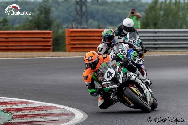 Fotogalerie Závody motocyklové série IDM Superbike v Mostě | Motorkáři.cz