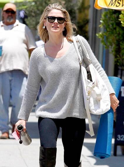Celebrities Who Do Hot Yoga Share Benefits, Why They Love It