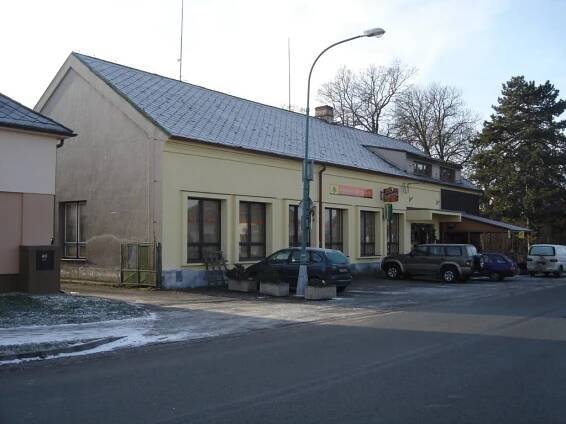Pub et Cernilov "Pod borovicí"