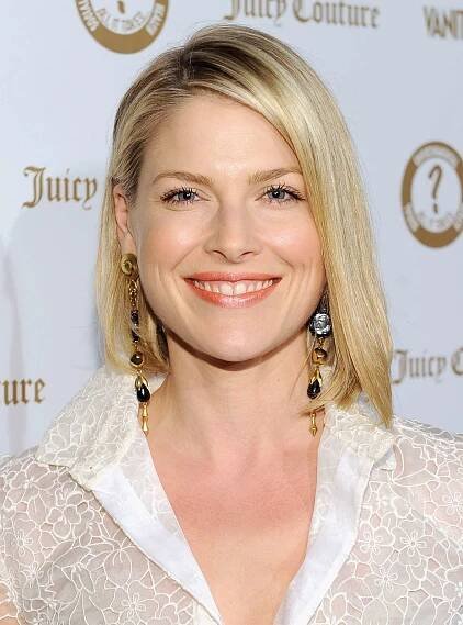 Lopsided bob Cute short hairstyles for women