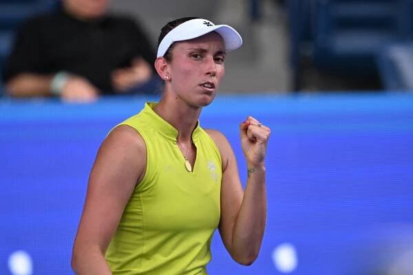 Mertens advances past Blinkova in straight sets in Monterrey