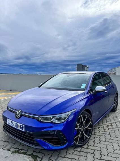 Volkswagen Golf 8R Review / Kumbi-M on Cars