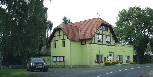 Podbořanský Rohozec - obecní úřad foto 2
