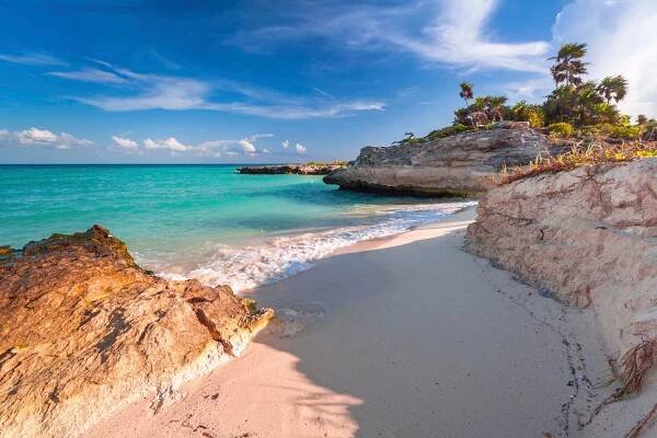 Pláž u Karibského moře v Playa del Carmen stock fotka