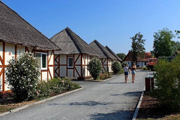 Rekreanti v kempu Slovácký dvůr čelí letos tropickým vedrům