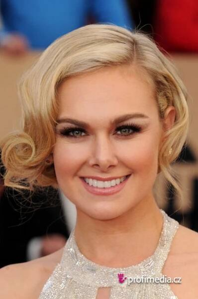 Laura Bell Bundy - celebrity účes - HappyHair