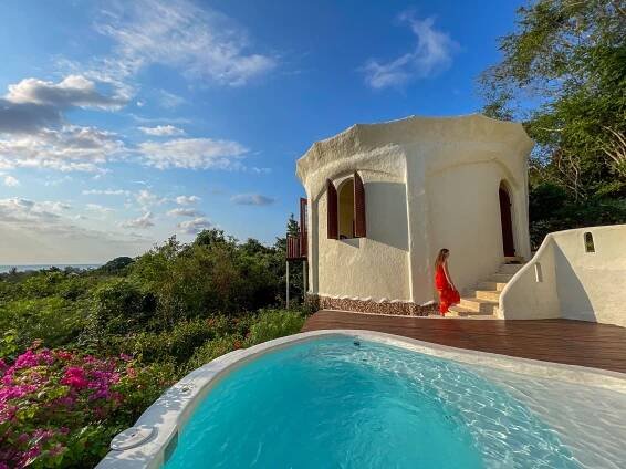 2 nights in a luxury villa on an island off Africa's coast: review