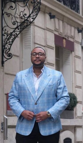 Jonathan Freeman - Real Estate Agent