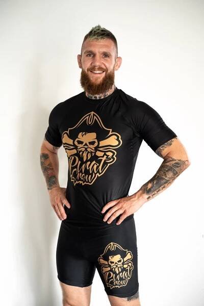 Rashguard_sortky_piratcrew