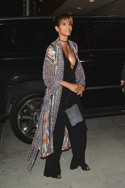 Odvážný styl podle Halle Berry: I v padesáti si můžete leccos dovolit!