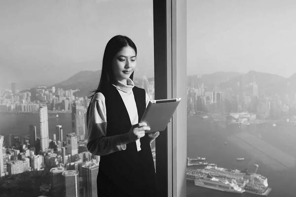 female_office_worker_New