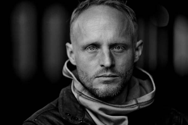 Florian Brückner › Agentur Lambsdorff