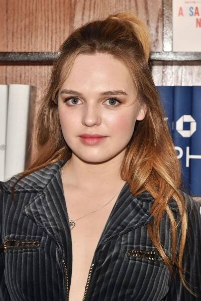 Odessa Young - Biography, Height & Life Story | Super Stars Bio