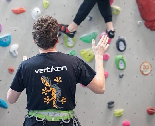 Zkušební lekce s instruktorem - Lezecké centrum Vertikon - Singing rock Zlín