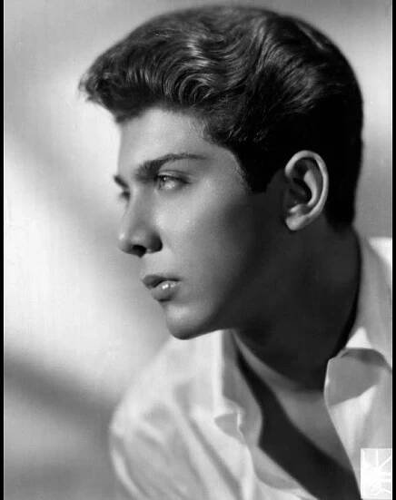 Soubor:Paul Anka 1961.JPG – Wikipedie