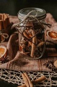 DIY Dried Stovetop Potpourri for Holiday Gifts