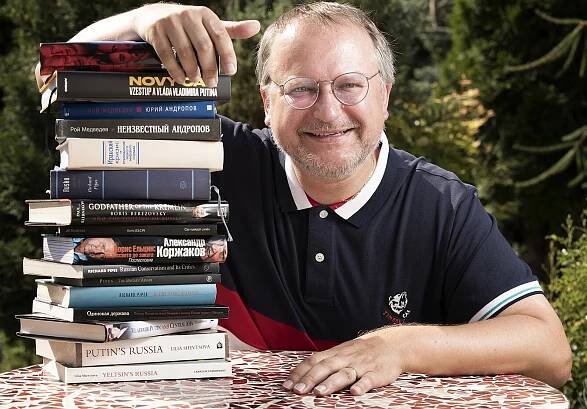 Čína věří, že je Západ slabý, říká expert. Tchaj-wanu by podle něj mohl pomoci nečekaný spojenec