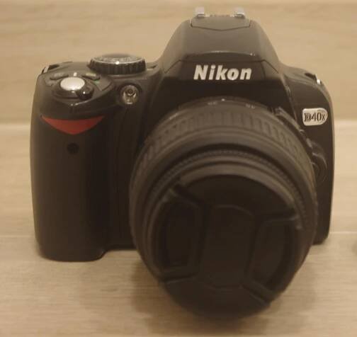 Nikon D40X + nabíječka + x2 baterie