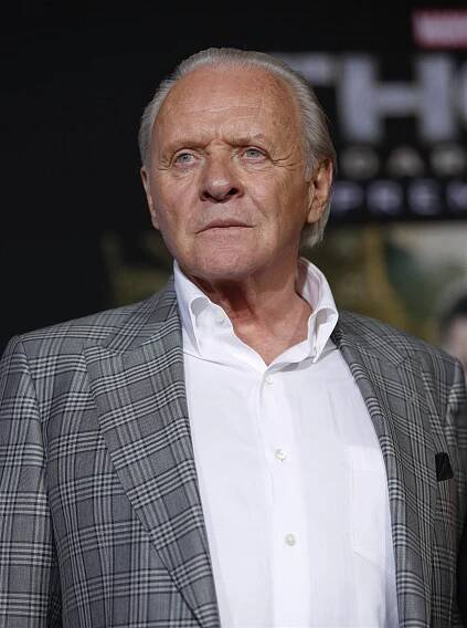Hopkins 20 let nemluvil s dcerou. Ani nevím, jestli jsem děda, přiznal
