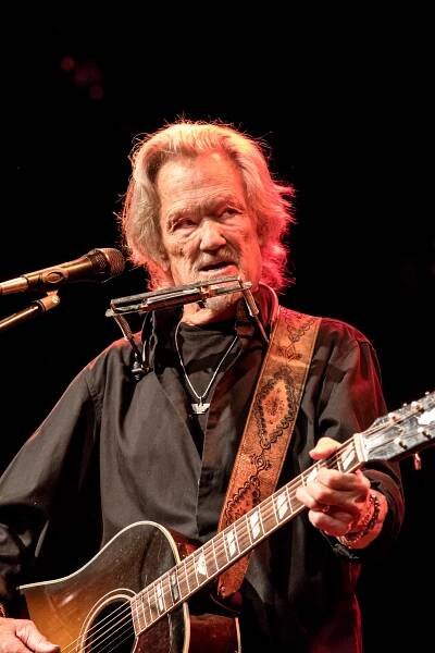 File:Kris Kristofferson (ZMF 2017) jm34696.jpg - Wikimedia Commons