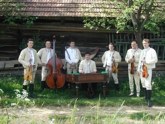 Vývoj cimbálovky | Strýci - Cimbálová muzika ze Strání