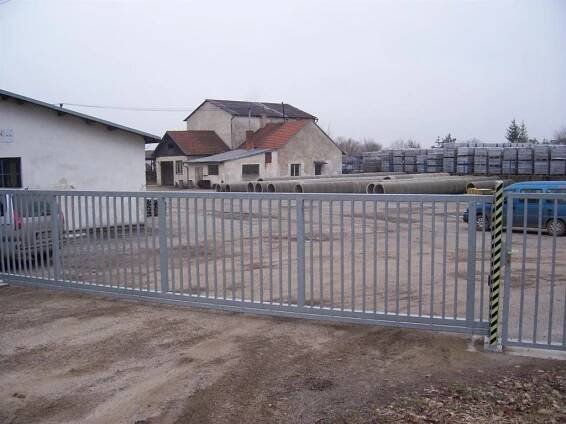 Posuvná samonosná brána Třebíč 
