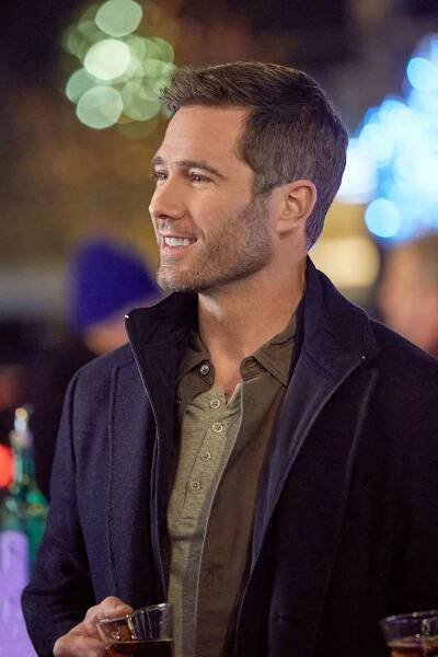 A Guide to Hallmark Channel’s Leading Men: Photos