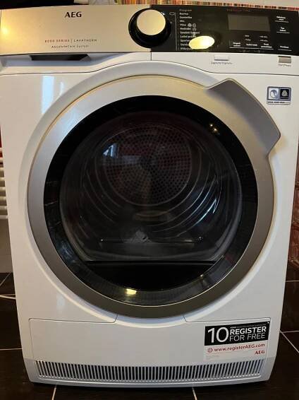 Sušička AEG 8000 series