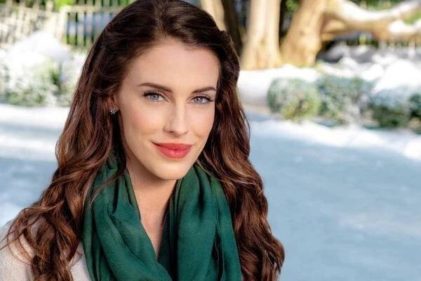 Jessica Lowndes is the 32nd ranked Hallmark actress