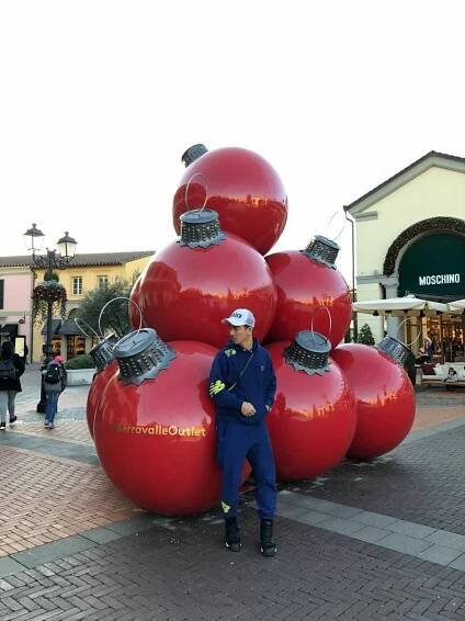 Joe Taslim Kunjungi Serravalle dan Brand Fashion Dunia - Luxina.ID