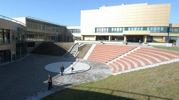 Stavbou Moravskoslezského kraje je aula Vysoké školy báňské