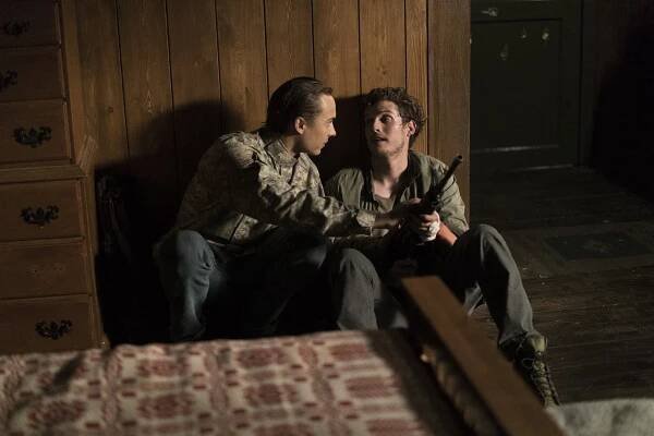 Živí mrtví: Počátek konce - Minotaurus - Z filmu - Frank Dillane, Daniel Sharman