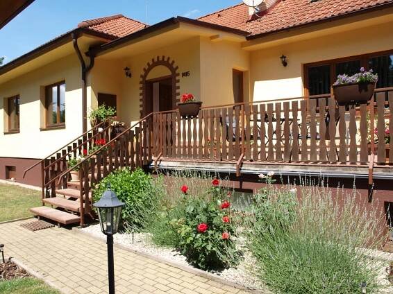 Ubytování v soukromí u lesa Poděbrady - Moto Coffee J&D