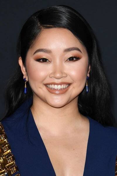 Lana Condor's Inky Side Part
