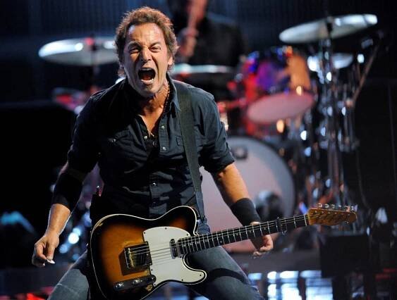 Desetitisíce zklamaných fanoušků! Bruce Springsteen odložil pražský koncert kvůli hlasivkám