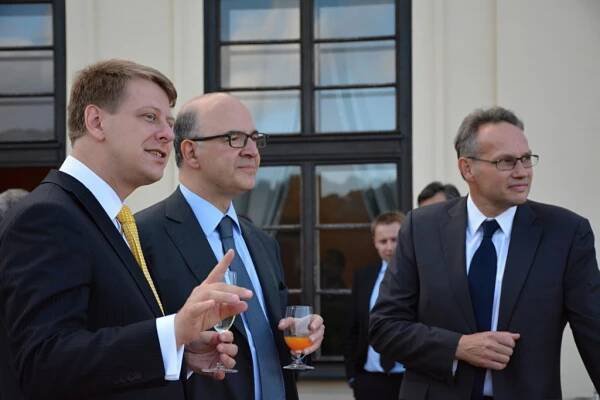 Ve čtvrtek 24. července se setkal Pierre Moscovici se státním tajemníkem Prouzou a zástupci podnikatelů a odborů.